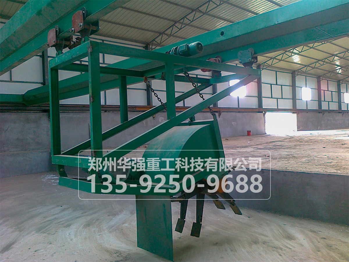 有機(jī)肥腐熟翻拋機(jī)